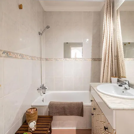 Apto Vacacional En San Juan De Capistrano, Апартаменти Нерха